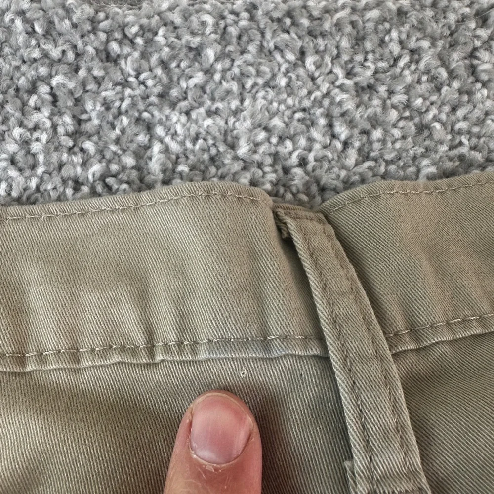 Levis 541 Athletic Taper Pants Mens 48x30 Khaki Tan Stretch Chino Casual NEW